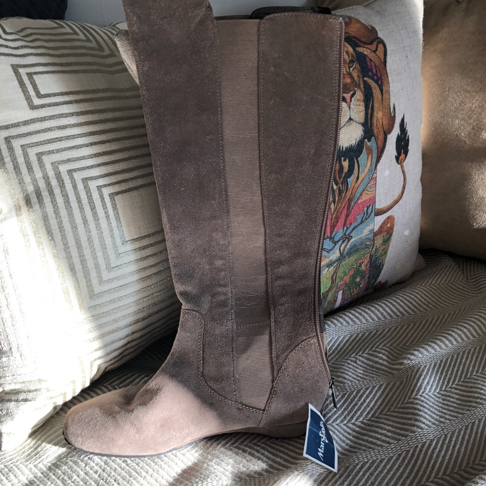 Knee high suede boots with back zipper